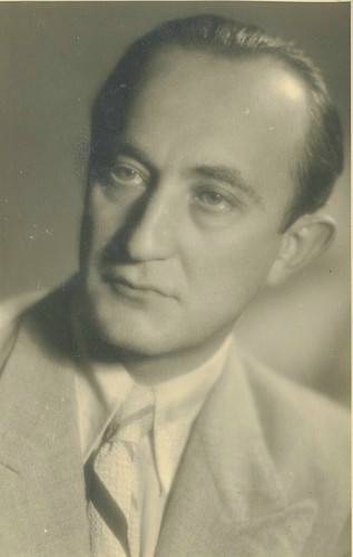 George_Mandel_Mantello_m.jpg